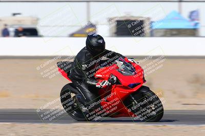 media/Jan-08-2022-SoCal Trackdays (Sat) [[1ec2777125]]/Turn 15 Inside (950am)/